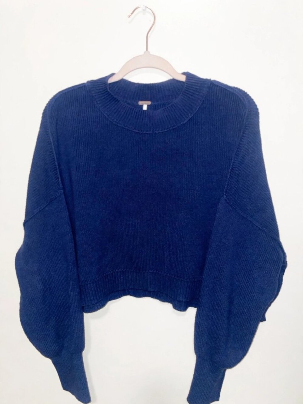 Free People Navy Cropped Balloon Sleeve Ribbed Sweater S NWOT